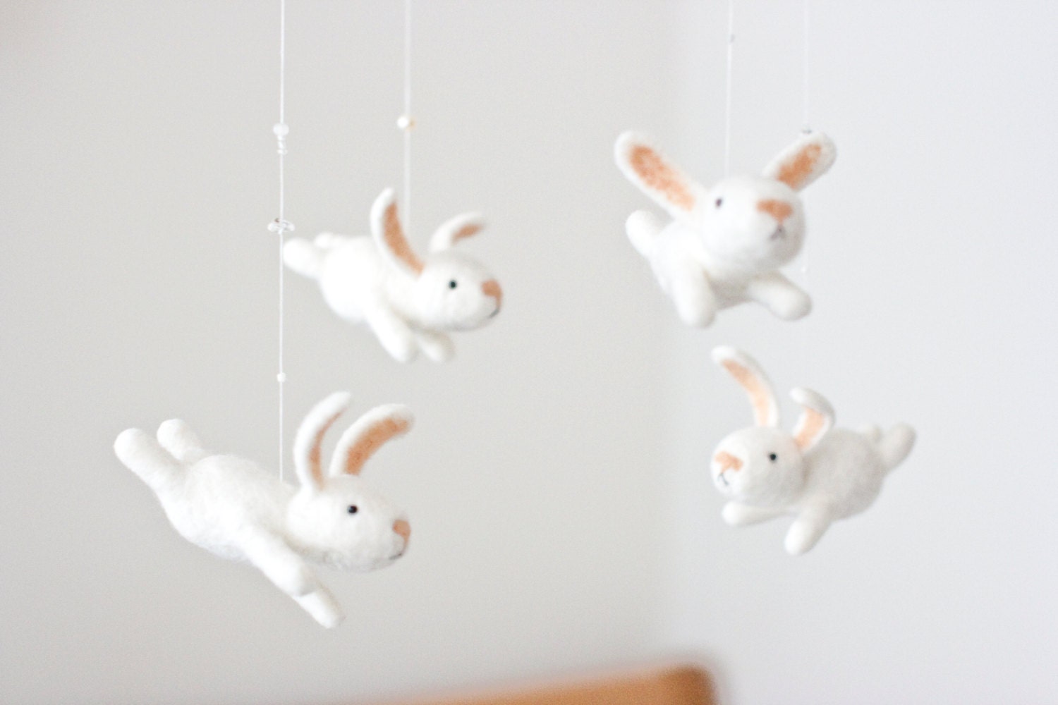 Bébé Mobile avec Lapins Blancs, Crèche Pour Lit Bébé