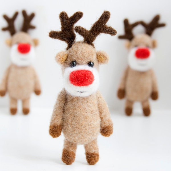 Christmas reindeer felt ornament