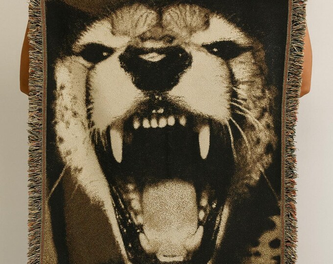 Roaring cheetah Woven Blanket | %100 Cotton Tapestry  | Camp blanket Pet Blanket