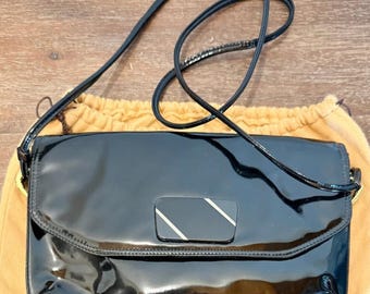 Bolso de hombro vintage Bruno Magli de piel charol negra – Hecho en Italia