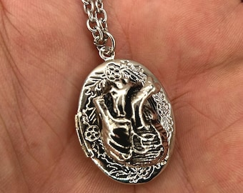 Anatomical Heart Locket Necklace: Antique Silver Finish