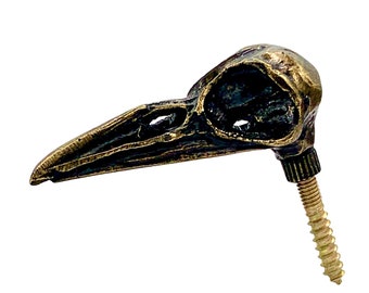 Gancho de pared de calavera de cuervo hecho en NYC Chapado en bronce Azul Bayer Design NYC