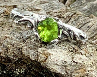 Anillo de peridoto, anillo de rama de árbol Sterling Silver NYC Blue Bayer Design