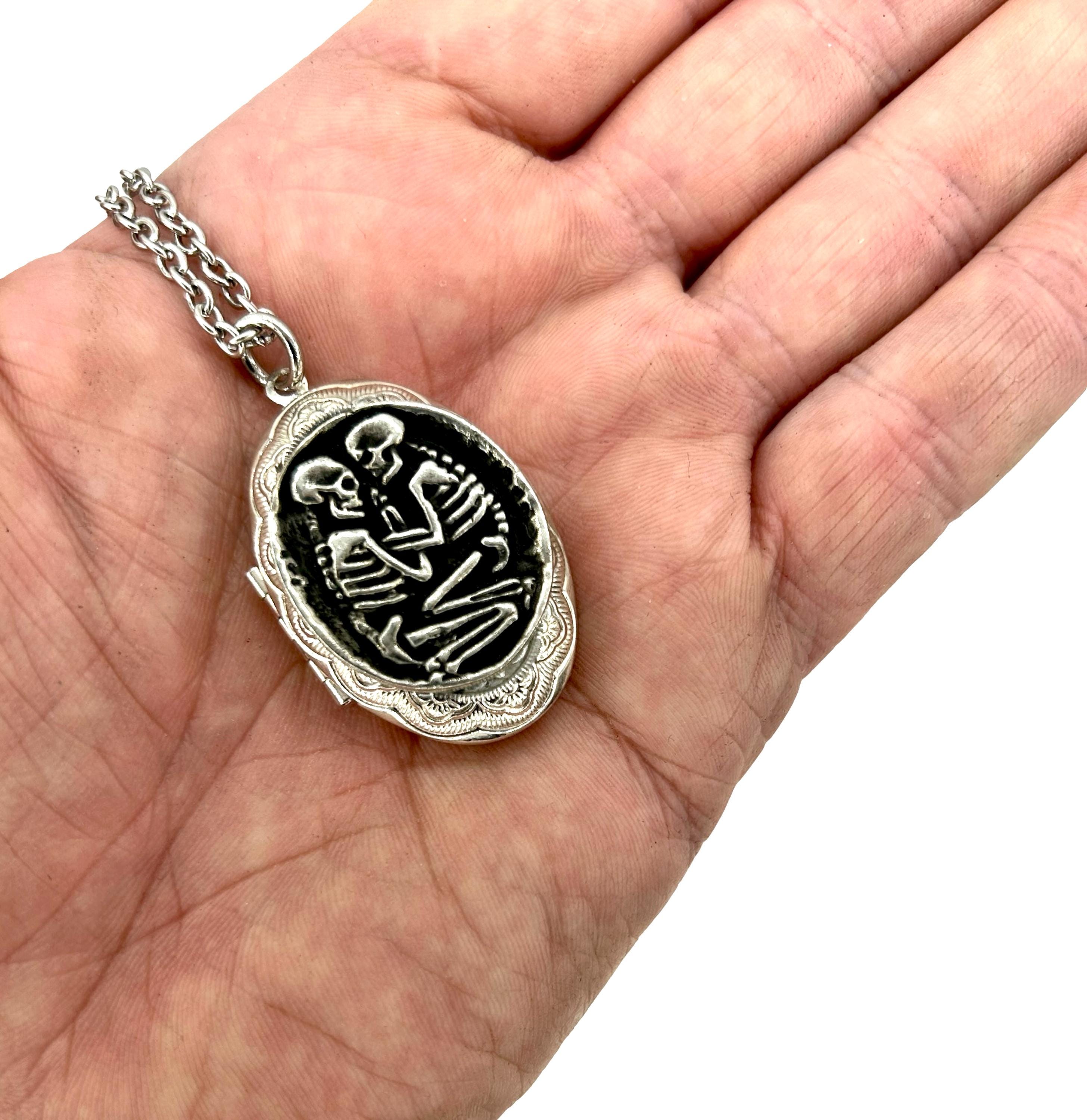 Skm Co Locket Canada