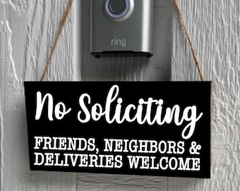 No Soliciting Wood Sign: Friends & Deliveries Welcome - Wreath Accent