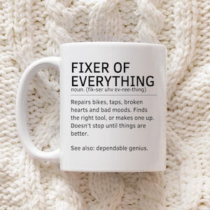 Tazza "Riparatore di tutto" - Regalo fai da te per papà, in ceramica fatta a mano da 11 once