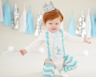 Winter Onederland 1st Birthday Outfit. Snow birthday. Baby boy 1st birthday shirt. Snow blue aqua gray.