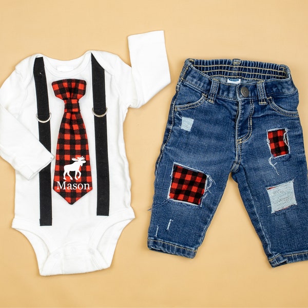 Baby Boy 1st Christmas Outfit Personalized. Buffalo Plaid. Patch Jeans Denim. Buffalo Check. Bow tie and suspenders. NB 3m 6m 9m 12m Moose