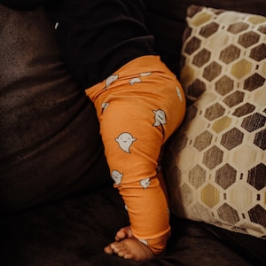 Baby halloween pants. Baby Halloween Leggings, Ghost Leggings. Cute Baby Halloween, Baby Boy or Baby Girl, Ghost Leggings, Handmade, Minimal