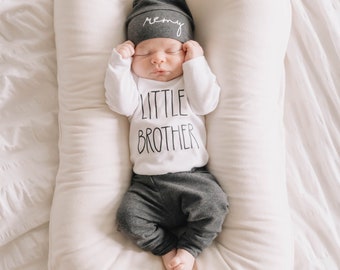 Little Brother Coming Home Outfit, Winter Baby Boy Coming Home Outfit Personalized, Infant Baby outfit, Name Hat, Baby Shower Gift, Gray