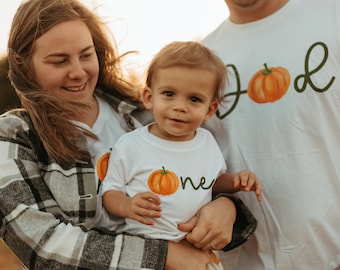 Camisetas familiares de cumpleaños de calabaza, atuendo de calabaza para el primer cumpleaños, nuestra pequeña calabaza cumple un año, camiseta de cumpleaños a juego, mamá y yo, primer cumpleaños de otoño