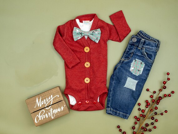 Baby Boy Christmas Outfit. Heathered Red & Reindeer Jeans, Plaid Bow tie. 1st Christmas. Newborn. Classic. Rustic. Picture Outfit. Il_570xn
