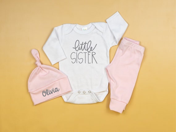 Little Sister Outfit, Baby Girl Coming Home Outfit, Personalized Infant Baby outfit and Hat, Baby Shower Gift, Pink, Baby Sister Il_570xn