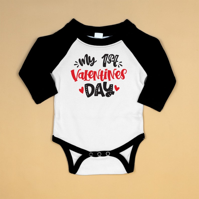 Buffalo Plaid First Valentine's Day Outfit for Baby Boy, Raglan Bodysuit, Valentine Leggings, Newborn boy 1st Valentine's Day image 5