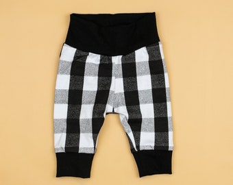 Black/White Buffalo Plaid Baby Leggings. Fall Leggings. Baby Girl Pants. Baby Boy Pants. Newborn Leggings. unisex leggings.