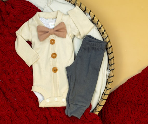 Baby Boy Valentine's Day Outfit. Cream, Pink Blush & Dark Gray, Vintage Cardigan Set Pants. Linen Bow tie. 1st Valentine. Newborn. Il_570xn