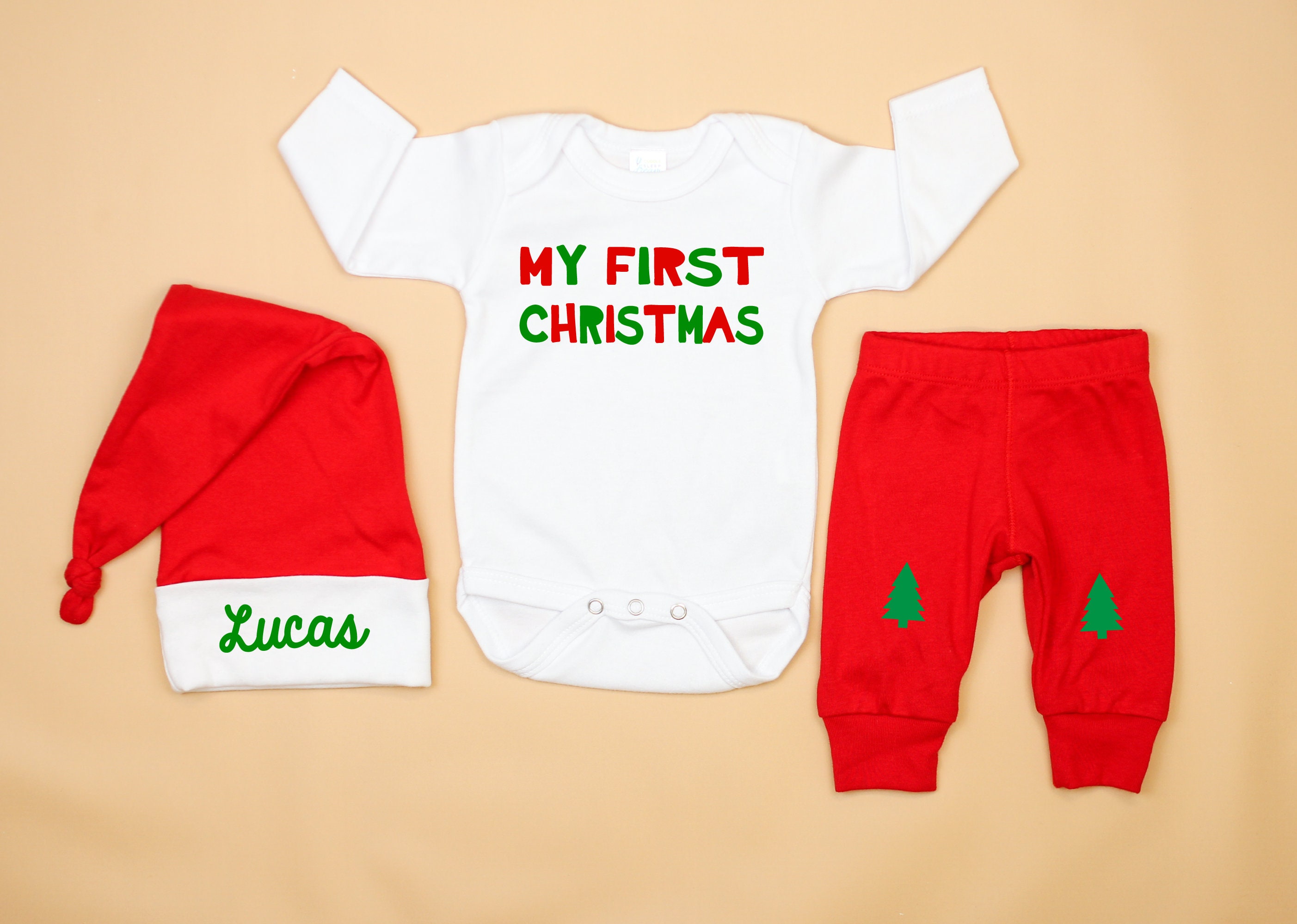 Baby Boys First Christmas Outfit, Personalized Baby Santa Hat, Unisex Baby&#39;s 1st Christmas Clothes for Newborn Boys or Girl, Red and Green,