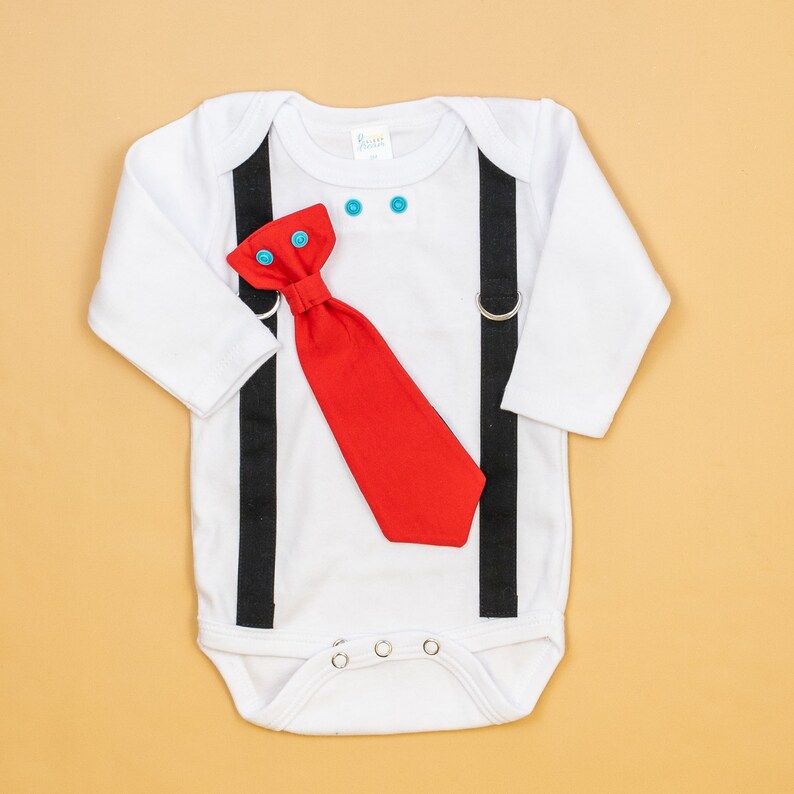 Baby Christmas Tie and Suspender Bodysuit Outfit. Santa. Baby Boy Christmas Outfit. Newborn Boy Christmas Picture Clothes. Santa Claus tie. image 6