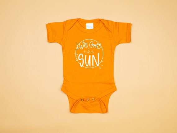 Here Comes the Sun Bodysuit or Tshirt. Toddler Boy, Infant Boy, Baby Boy. Summer shirts. Orange. Unisex. Il_570xn