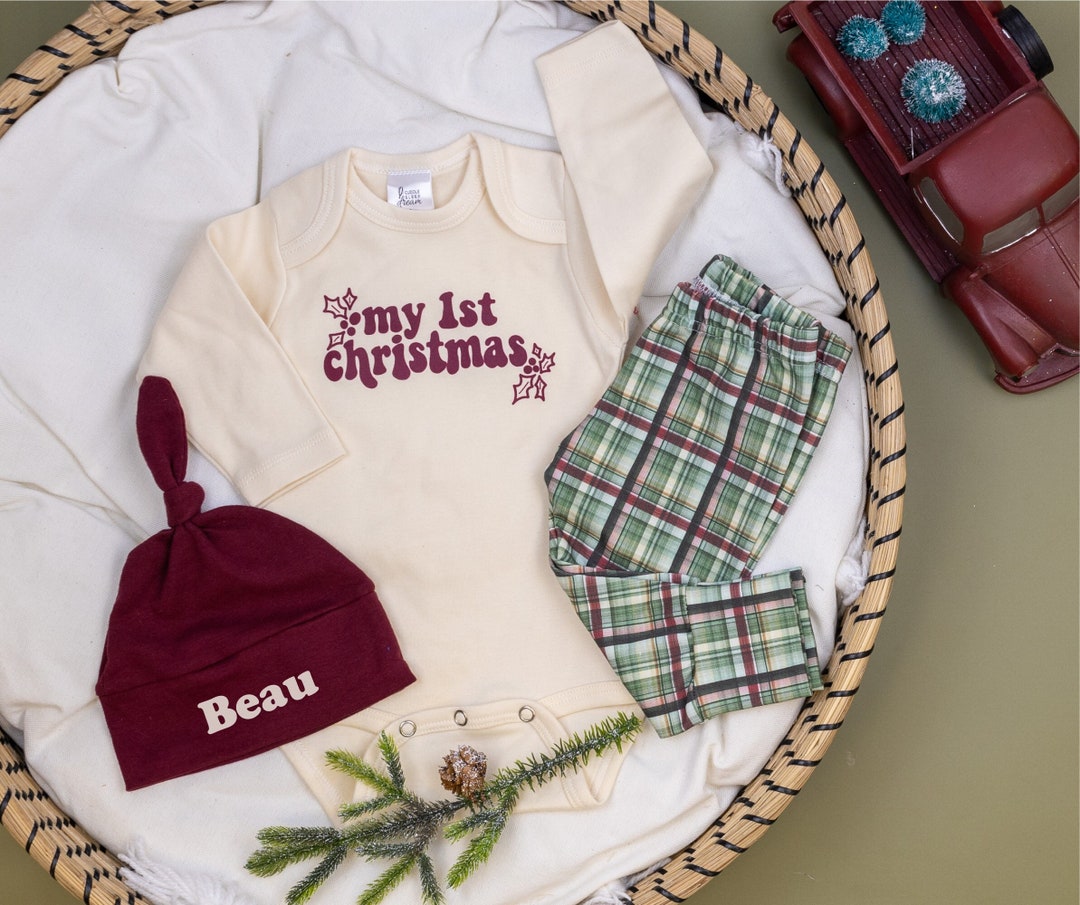 Baby 1st Christmas Outfit. Newborn Boy Infant Girl. Gender Neutral Bodysuit. Plaid Pants. Personalized Hat. Simple Retro Style. Burgundy Etsy Canada
