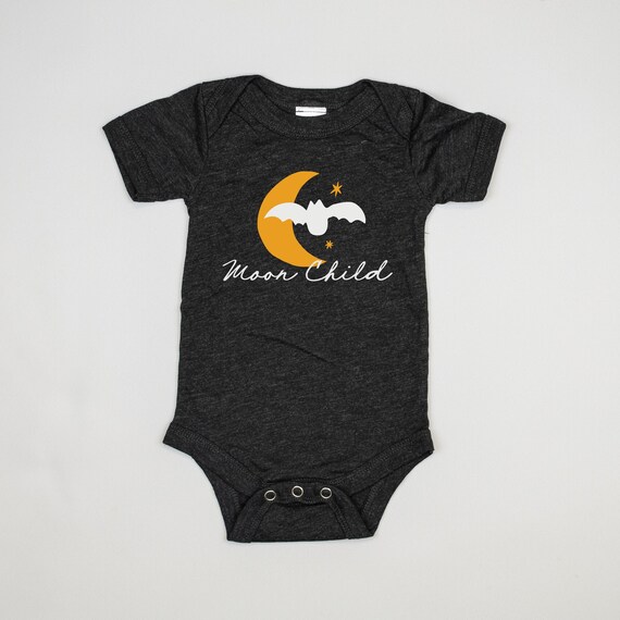 Moon Child - HEATHERED black Bodysuit. Baby Halloween Shirt. Funny baby halloween. Hippie Boho. Baby Boy Baby Girl Bat. Moonchild Il_570xn