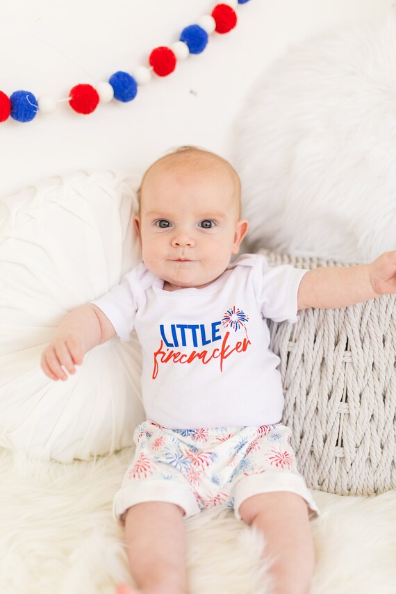 Petit body petard. Tenue bebe 4 juillet. Le maillot de corps. Tenue du 4 juillet. Tenue patriotique. Short feu d artifice. Bebe Garcon ou Bebe Fille Etsy France