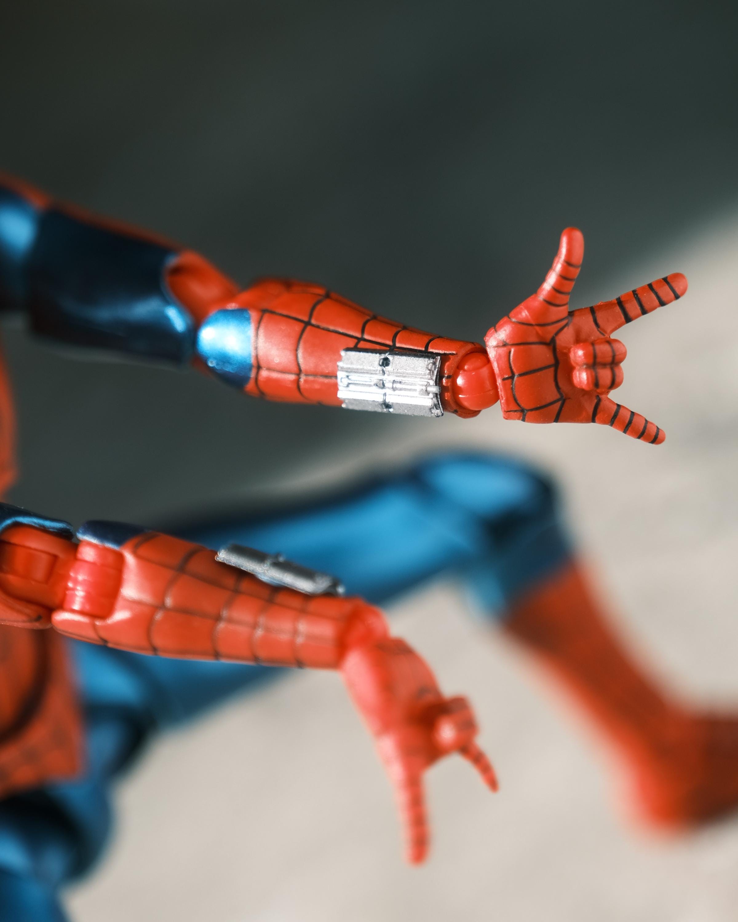 スパイダーマン ブランニューデイ 1/12スケール ウェブシューターズ