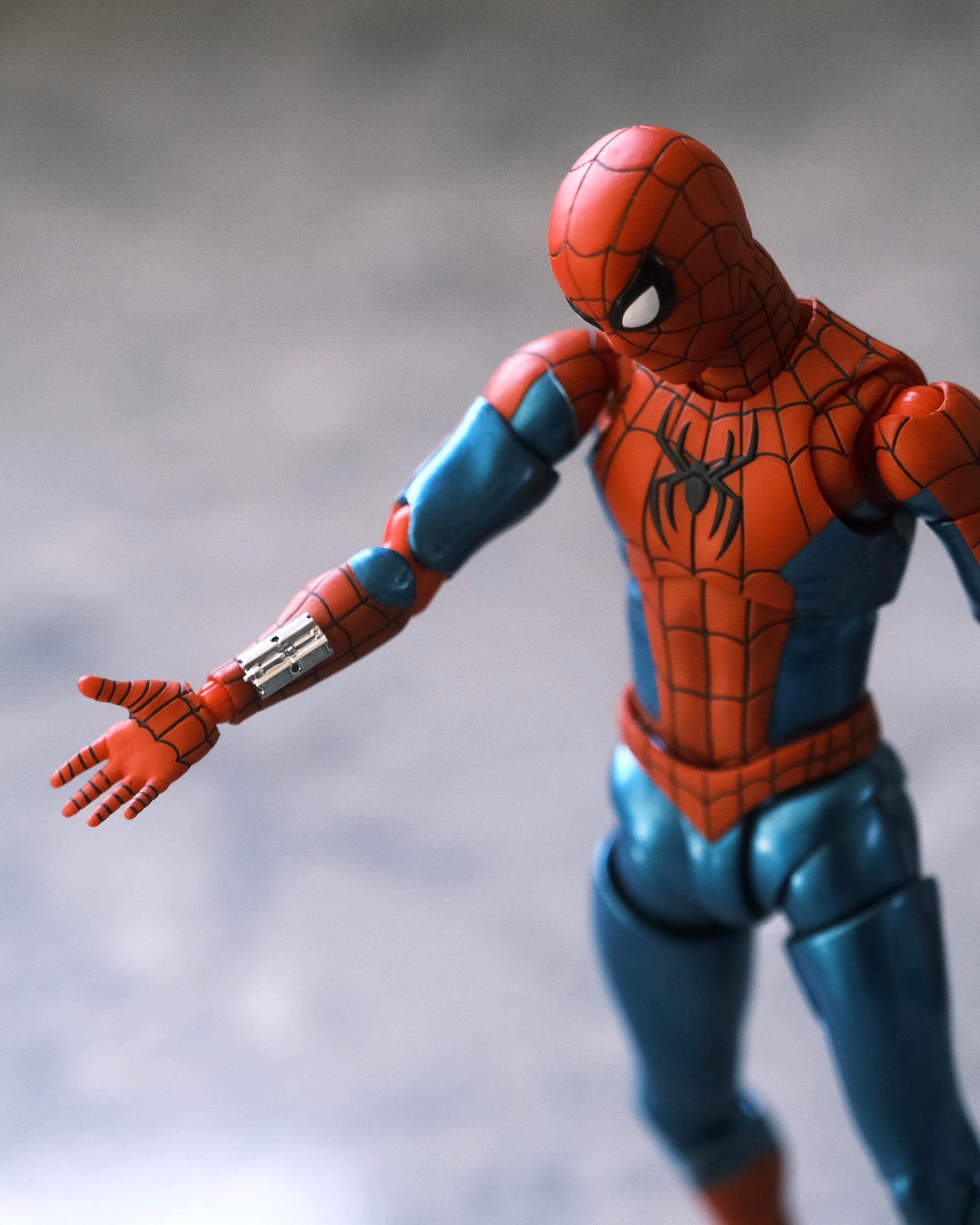スパイダーマン ブランドニューデイ 1/12スケール ウェブシューター