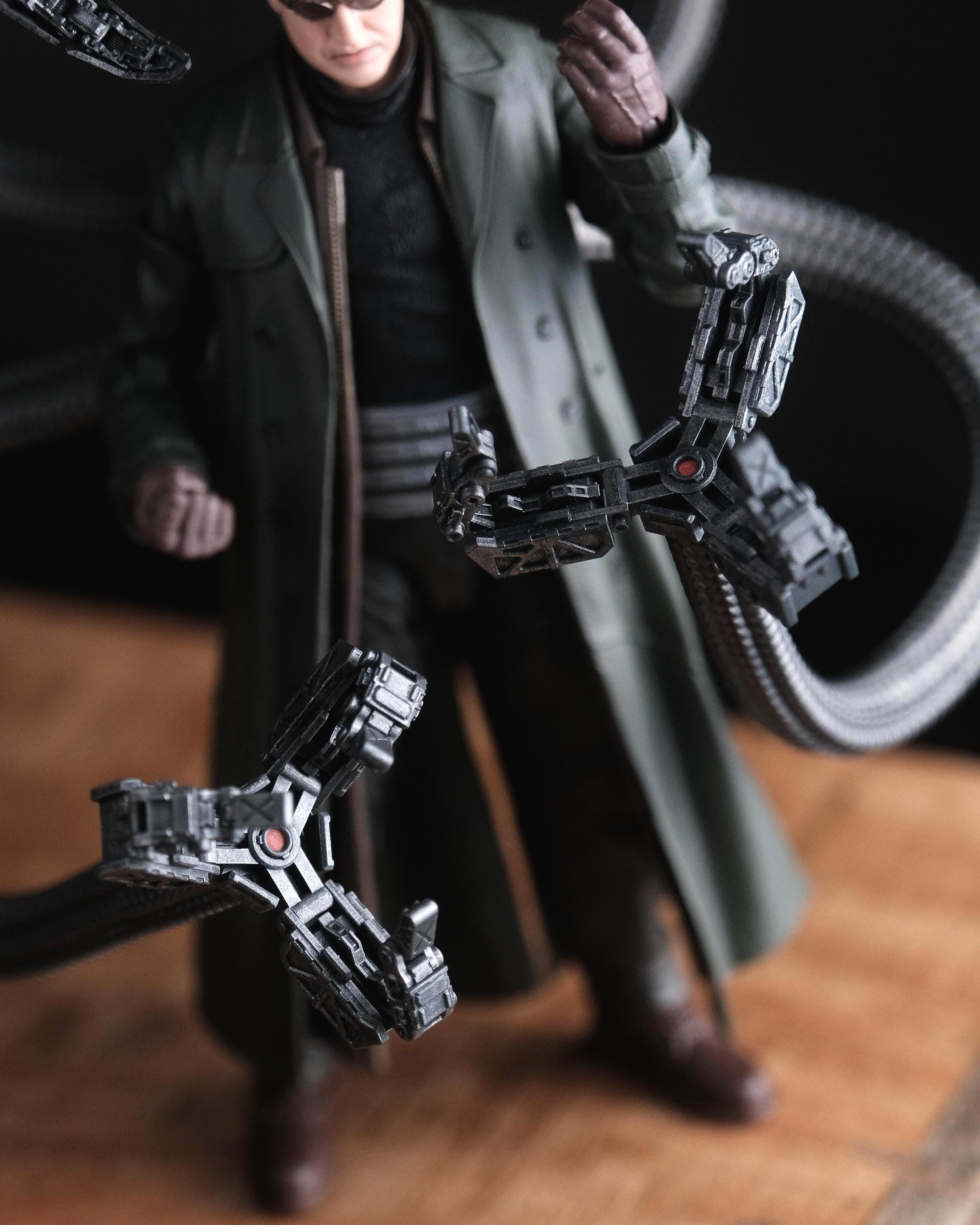 Definitive 1/12 Marvel Legends Doc Ock Claws SET B (PAINTED