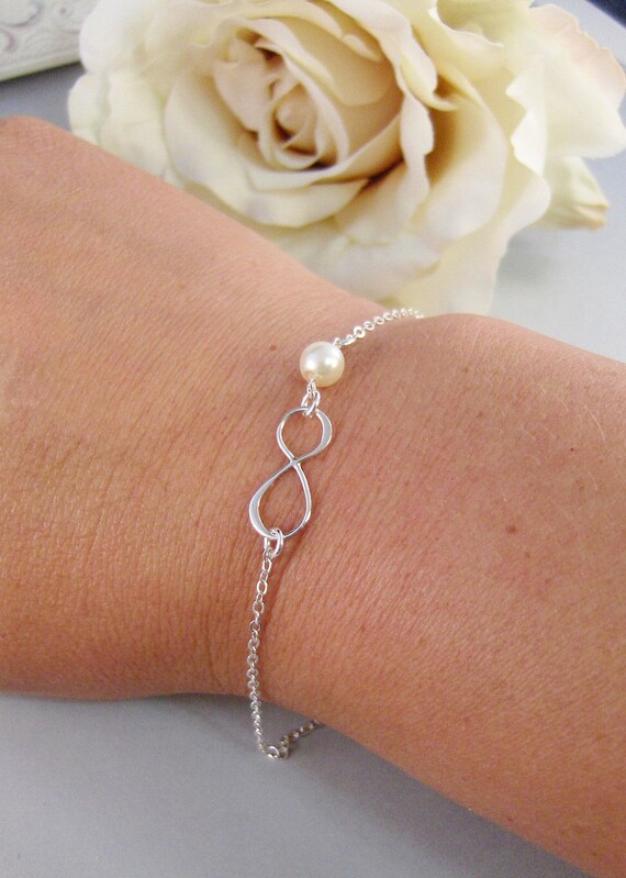 Items similar to Infinity Bracelet,Infinity Jewelry,Silver Infinity