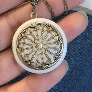 AnniversaryBridesmaid giftBirthdaySisterMomDaughterwedding giftfriend gift. Dragonfly Locket necklace Vintage Style
