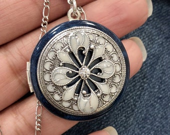 Vintage style Locket Necklace- antique silver tone/mandala/Anniversary/Bridesmaid gift/Wedding/Birthday/Sister/Mom/Daughter/friend.