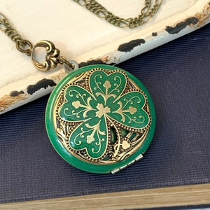 Shamrock Vintage style Locket Necklace - Wedding Necklace/Anniversary/Birthday/Sister/Mother day/Irish Lucky Four Leaf Clover.