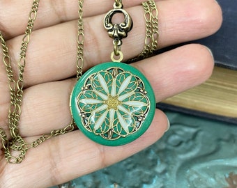 Green flower Vintage style Locket- Anniversary Bride Bridesmaid gift Wedding Birthday Sister Mom Daughter Christmas Gift mother's day gift