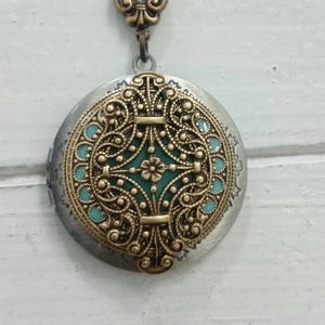 Vintage style Locket - Bride Bridesmaid gift Wedding Birthday Sister Mom Daughter mother day friends steampunk locket.