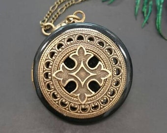 Celtic Cross Black Ornate Locket/antique style/Anniversary/Bridesmaid gift/Wedding/Birthday/Sister/Mom/Daughter/Photo Picture/friend.