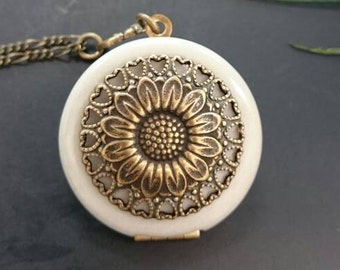 Sunflower Locket/antique style/something blue/Anniversary/Bridesmaid gift/Wedding/Birthday/Sister/Mom/Daughter/Photo Picture/friend.