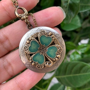 Shamrock Vintage style Locket Necklace - Wedding Necklace/Anniversary/Birthday/Sister/Mother day/Irish Lucky Four Leaf Clover.