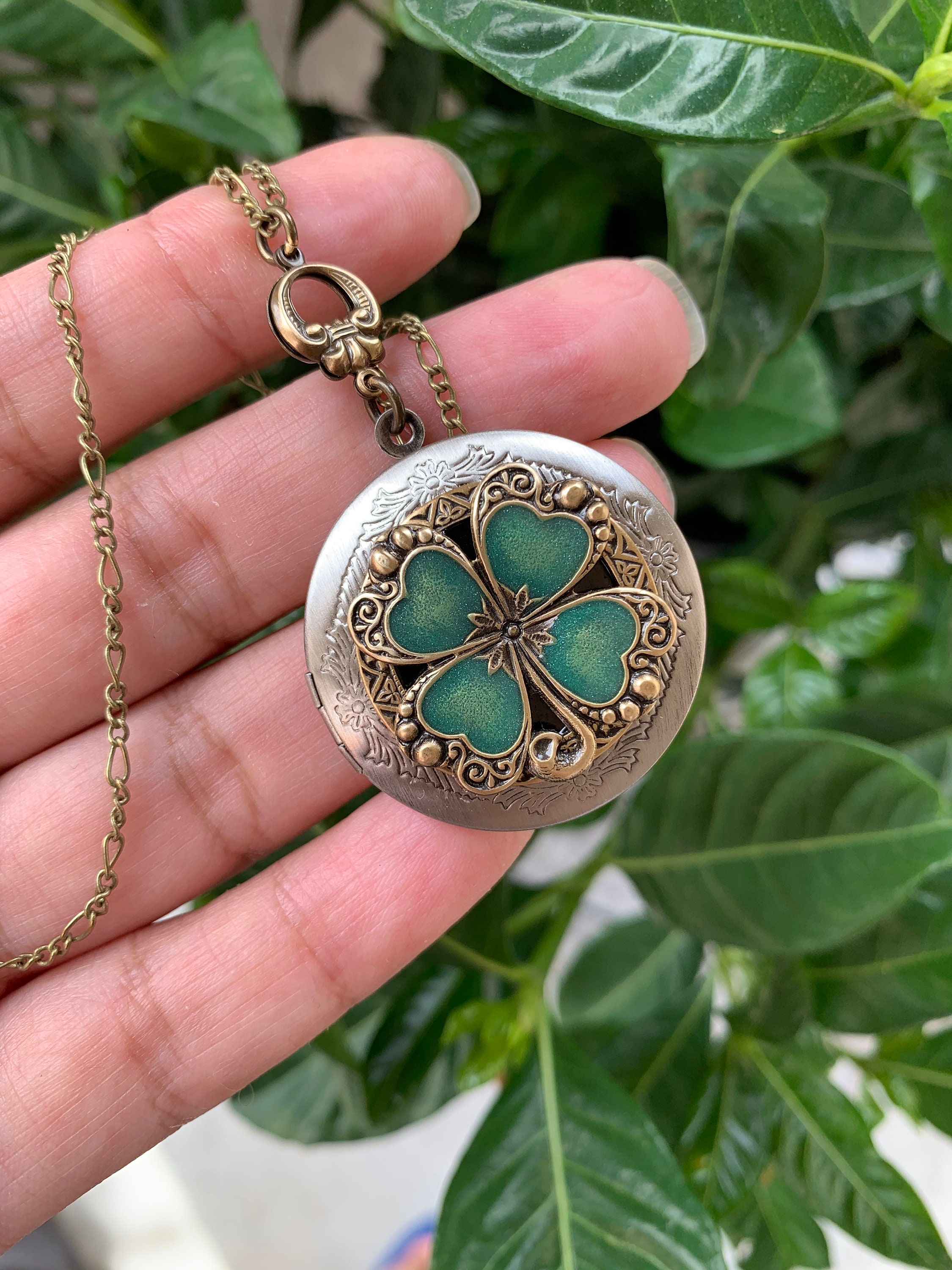 Shamrock Vintage Style Locket Necklace Wedding - Etsy
