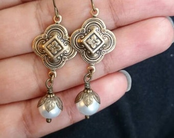 Vintage style Dangle earrings - antique brass attached with crystal pearl.