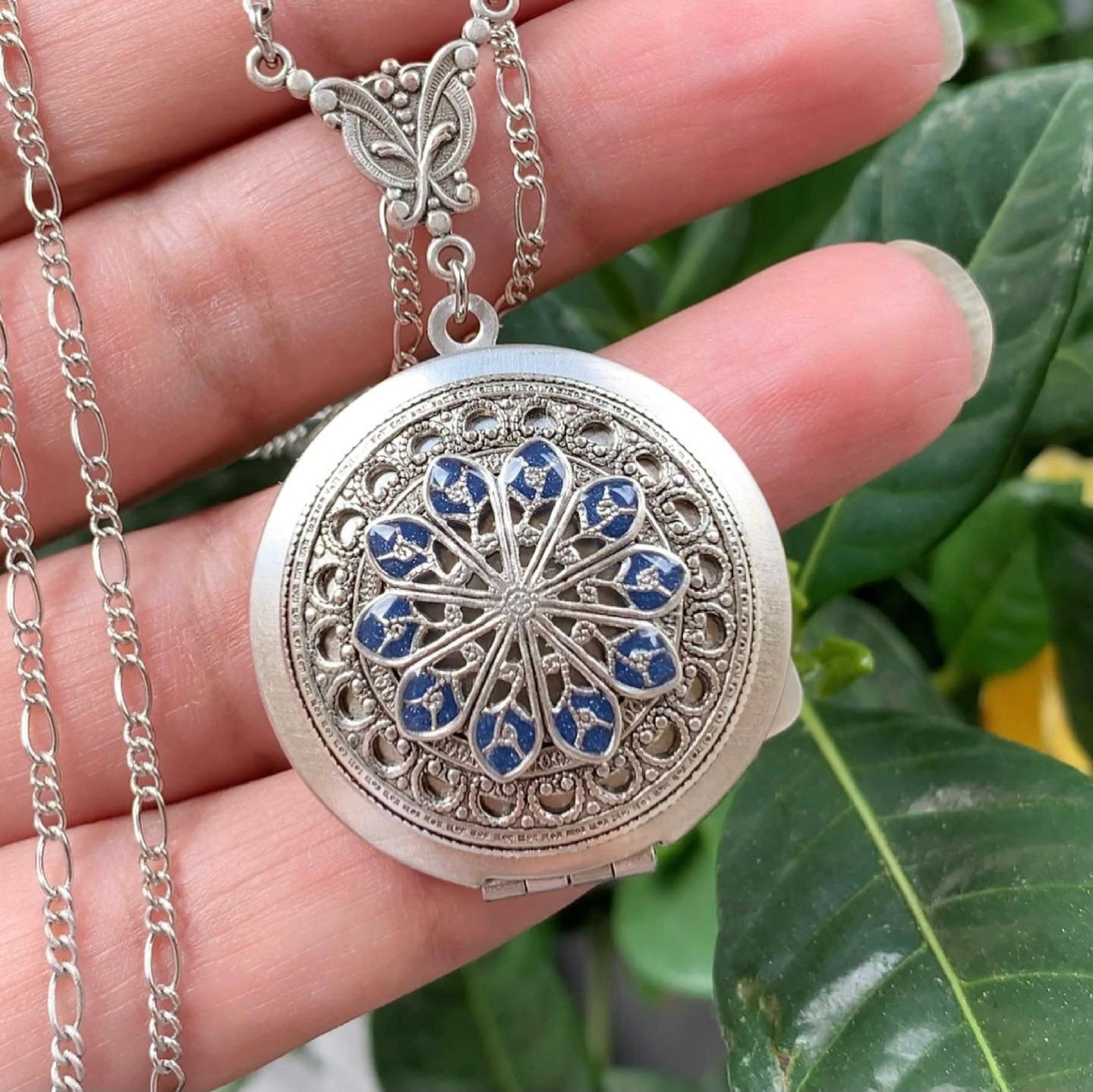 Vintage style Locket Necklace - Vintage Antique silver Ornately Decorated  Pendant Jewelry - christmas gift - friends - family