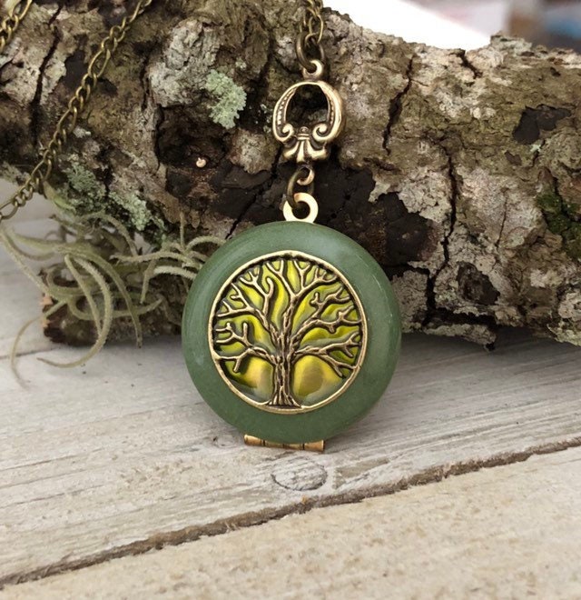 Teeny Tree of life locket, Vintage style, Anniversary/wedding gift/mother/bridesmaids/Christmas gifts/Personalized/Custom Photo Locket.