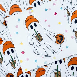 Sticker fantôme douillet, esthétique fantasmagorique d'Halloween, citrouille épicée, bonbons et café glacé, automne mignon vinyle malade, cadeau d'anniversaire, cadeau pour elle