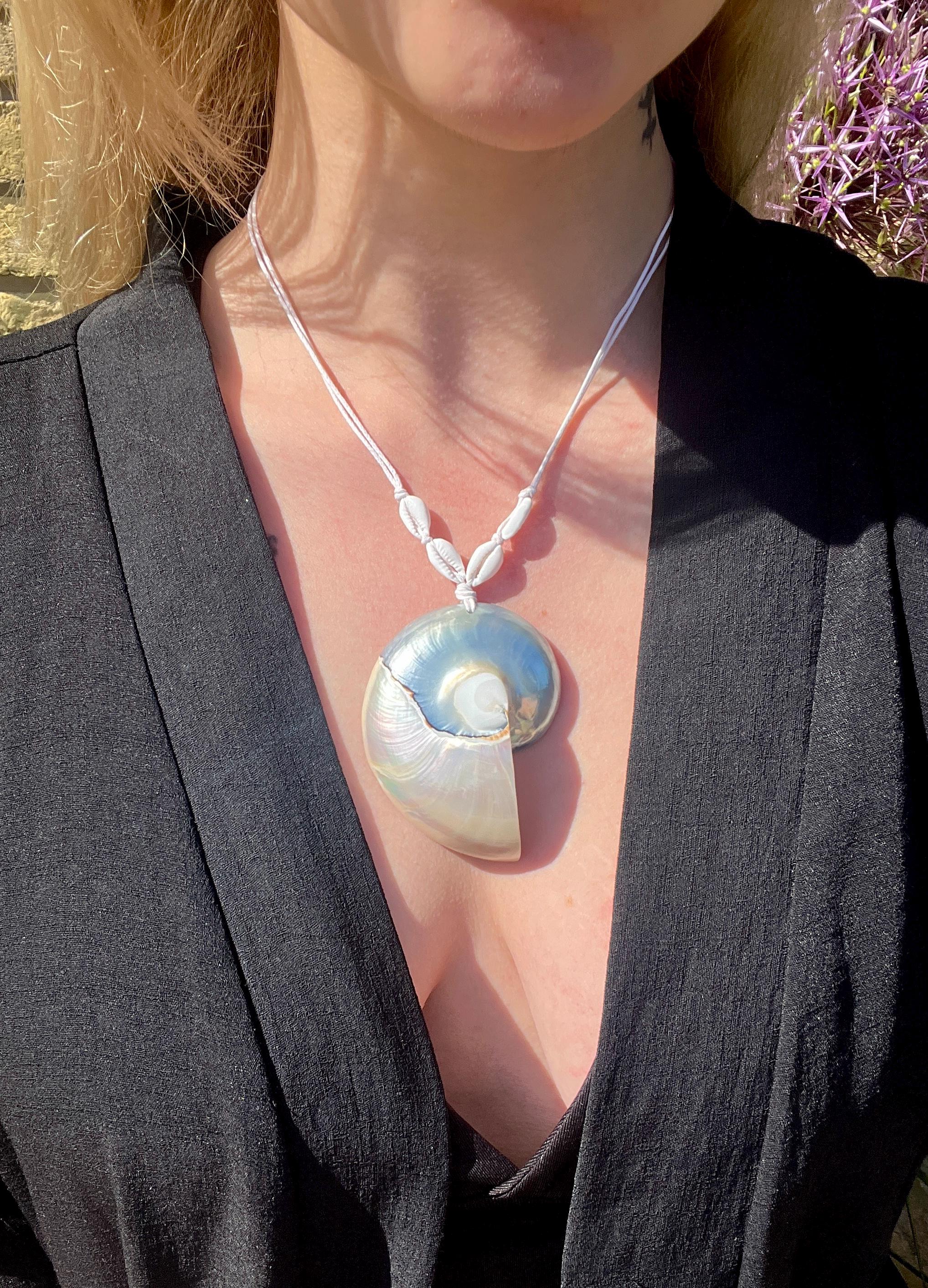 アクセサリー Nautilus silver and cord necklace Amazon.com: Nautilus Sterling Silver Necklace : Clothing