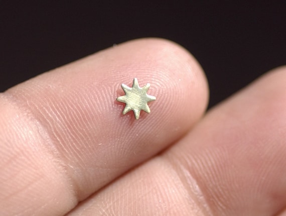 Tiny star 24g Metal finding for soldering - raw brass 5 Pieces