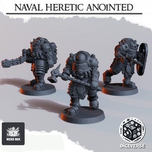 Op de afbeelding: Drie grijze miniatuurfiguren van gepantserde personages, elk in een andere pose. Eén houdt een groot geweer vast, een ander een hamer en de derde een schild en een wapen. De tekst "NAVAL HERETIC ANOINTED" staat bovenaan. De logo's Nerd Box en Diceverse staan onderaan.