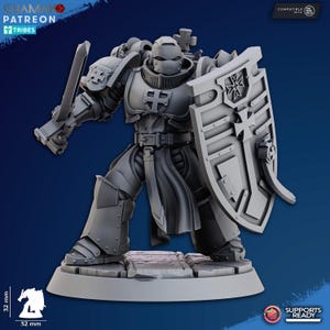 Könnte beinhalten: Graue, detaillierte Miniaturfigur eines Ritters in voller Rüstung, der ein Schwert und einen Schild hält. Der Schild hat ein Kreuzdesign. Die Figur ist 3,2 cm groß.