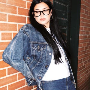 1987 Levi's Type III Trucker // great wear, vintage Red Tab denim jacket, Made in USA, size Medium 20" pit-to-pit measurement