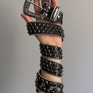 Vintage Y2K Rhinestone Avantgarde belt