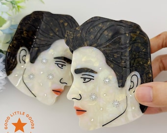 Presilhas de cabelo dupla face com glitter no rosto do Edward Cullen da Meia-Noite, perfeitas para fãs de Crepúsculo. Acessório de cabelo inspirado na saga para mulheres, esposas, namoradas e melhores amigas.